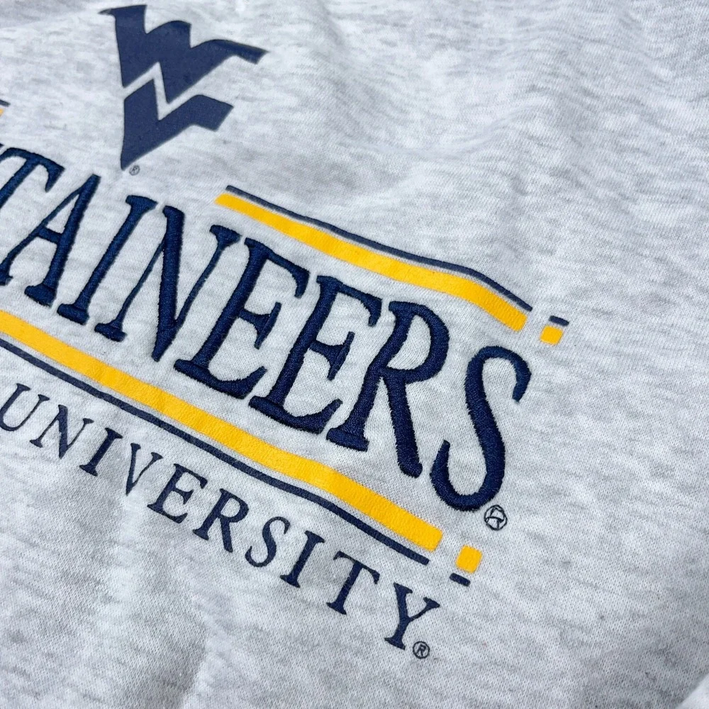 West Virginia Mountaineers Sweatshirt Men Medium Crew Neck Sweater WVU Sewn A03*